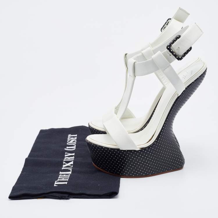 Pre Owned Giuseppe Zanotti White Patent Leather Heel Less T-Strap Platform Sandals Size 37