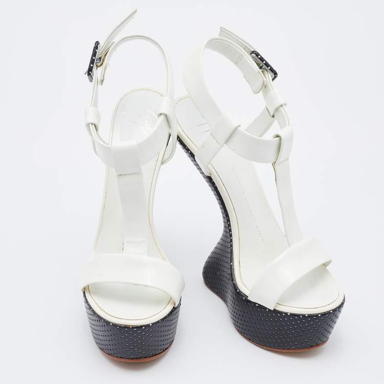 Pre Owned Giuseppe Zanotti White Patent Leather Heel Less T-Strap Platform Sandals Size 37