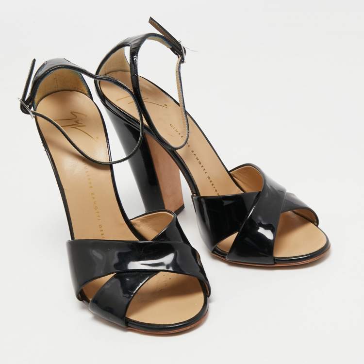 Pre Owned Giuseppe Zanotti Black Patent Leather Crisscross Ankle Strap Sandals Size 39