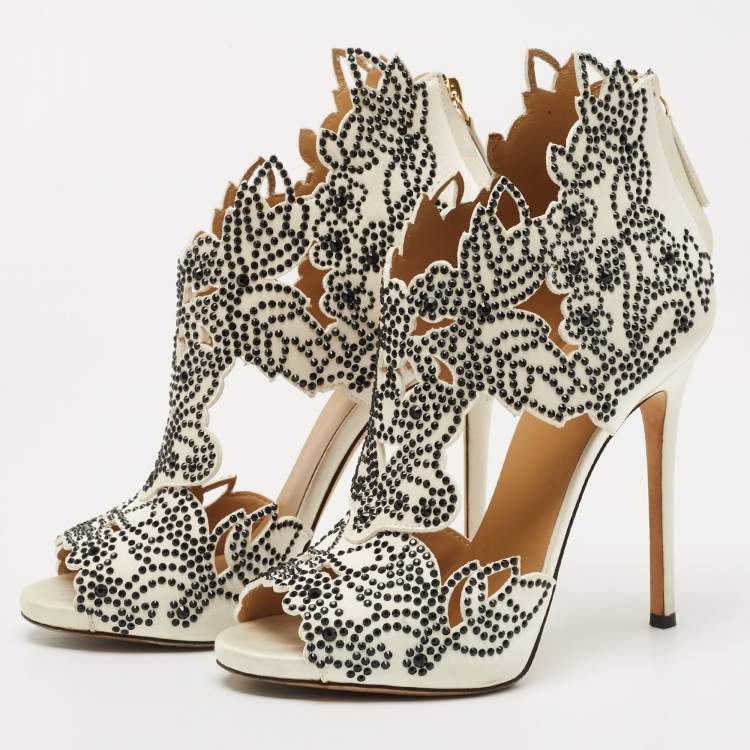 مملوكة مسبقًا Giuseppe Zanotti White/Black La Perla Cut Out Detail Crystal Embellished Booties Size 36