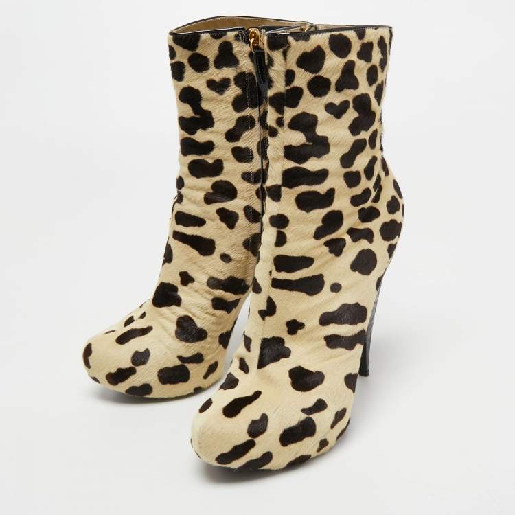 مملوكة مسبقًا Giuseppe Zanotti Beige/Brown Calf Hair Ankle Boots Size 40 