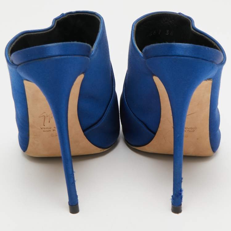 مملوكة مسبقًا Giuseppe Zanotti Blue Satin Mule Sandals Size 38