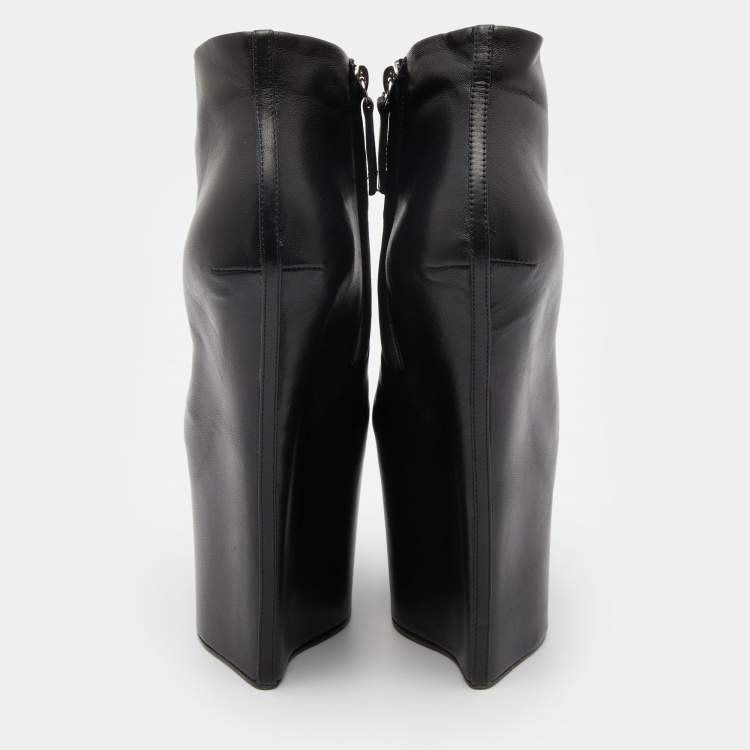 Pre Owned Giuseppe Zanotti Black Leather Heelless Platform Ankle Length Boots Size 38.5