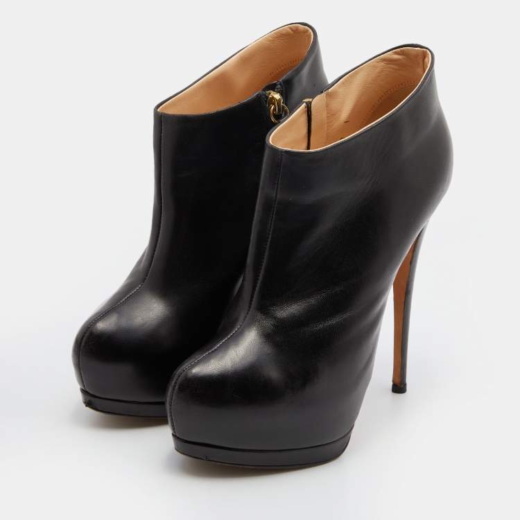 Giuseppe Leather Ankle Length Platform Boots Size 38 Giuseppe Zanotti | TLC