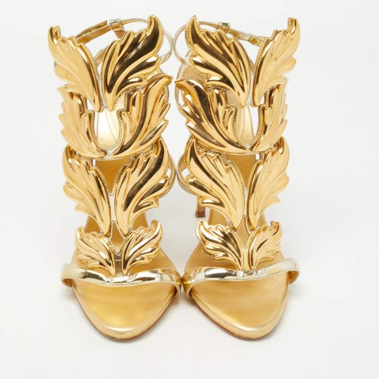 Pre Owned Giuseppe Zanotti Gold Leather Argent Metal Wing Strappy Sandals Size 41