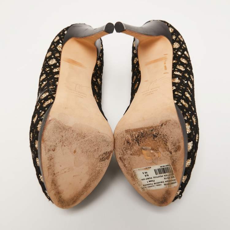 مملوكة مسبقًا Giuseppe Zanotti Black/Gold Lace and Glitter Sharon Peep Toe Pumps Size 38.5