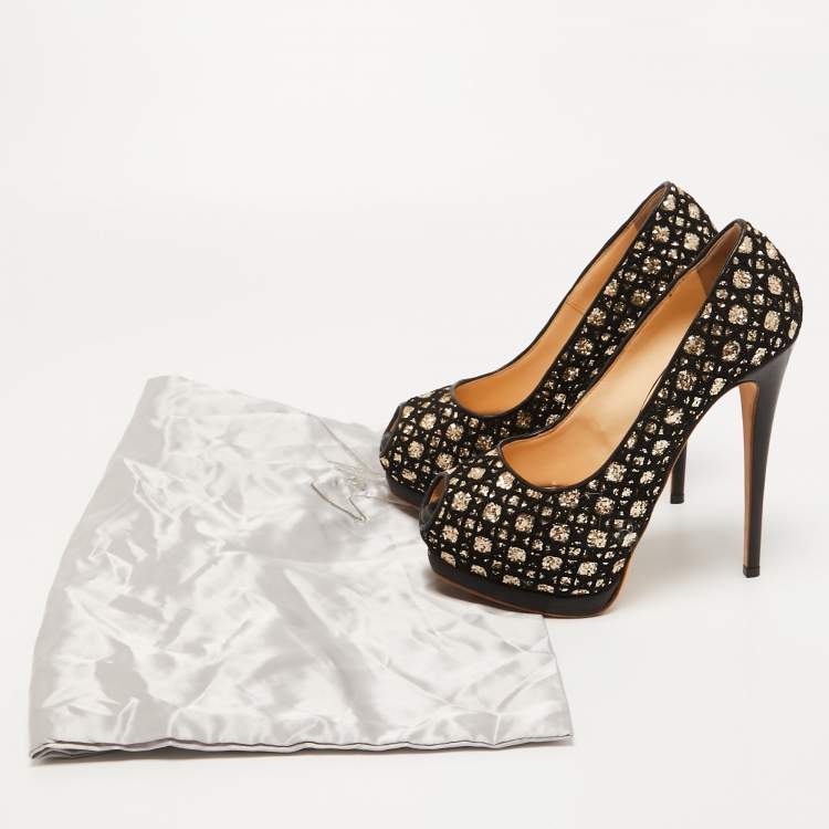 مملوكة مسبقًا Giuseppe Zanotti Black/Gold Lace and Glitter Sharon Peep Toe Pumps Size 38.5