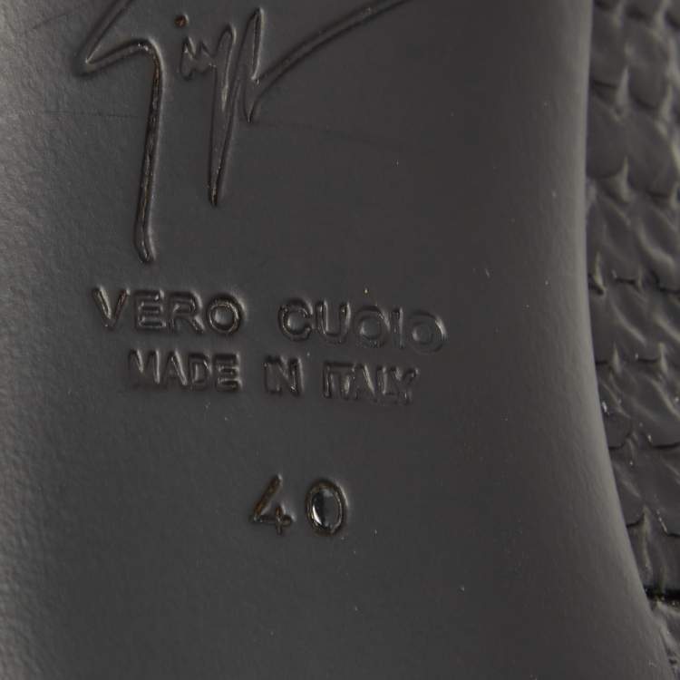 مملوكة مسبقًا Giuseppe Zanotti Black Python Embossed Leather Zip Embellished Pumps Size 40