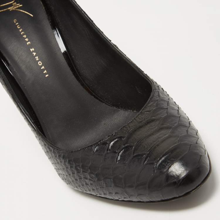 مملوكة مسبقًا Giuseppe Zanotti Black Python Embossed Leather Zip Embellished Pumps Size 40