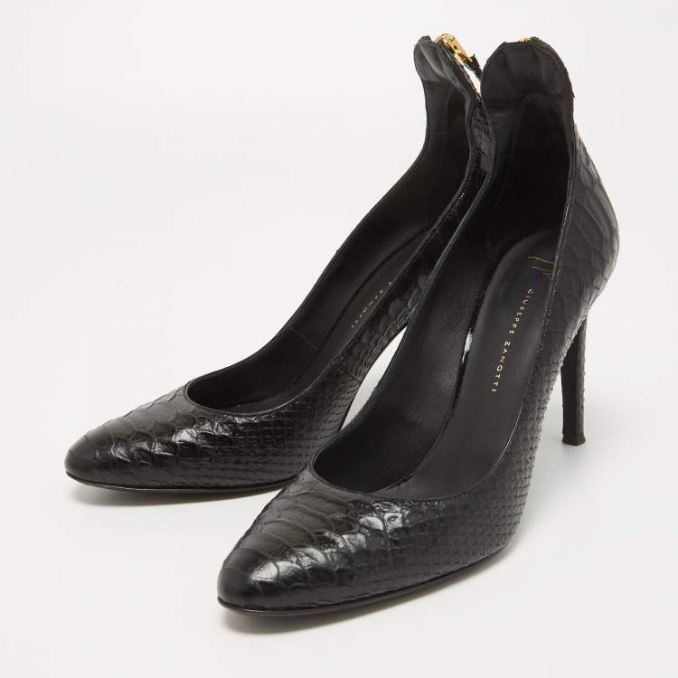 مملوكة مسبقًا Giuseppe Zanotti Black Python Embossed Leather Zip Embellished Pumps Size 40