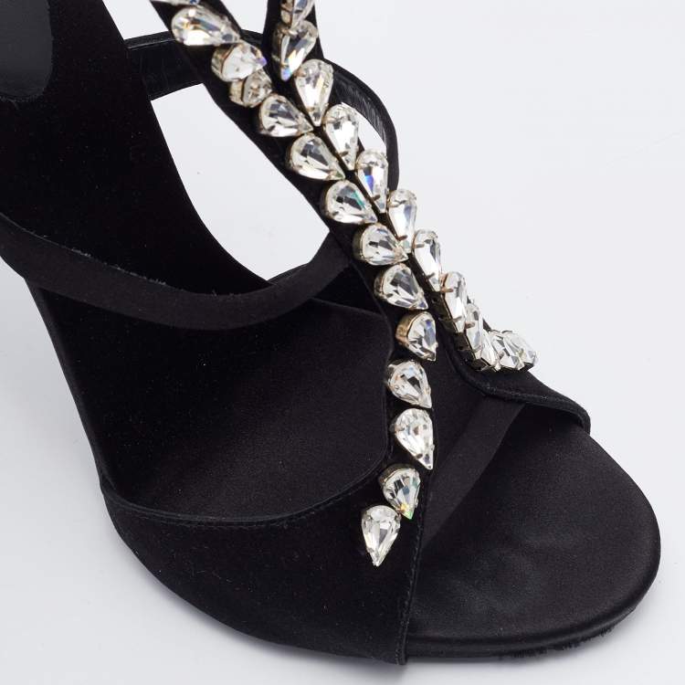 مملوكة مسبقًا Giuseppe Zanotti Black Satin Crystal Embellished T-Strap Sandals Size 40