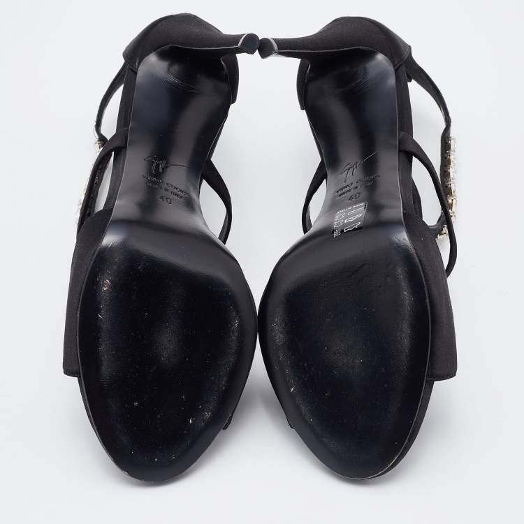 مملوكة مسبقًا Giuseppe Zanotti Black Satin Crystal Embellished T-Strap Sandals Size 40