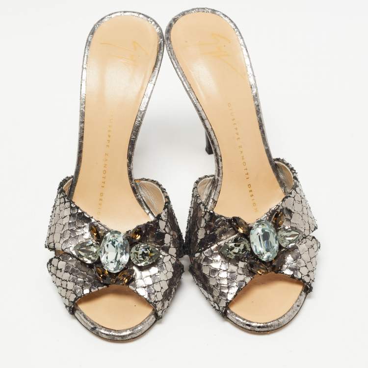 Pre Owned Giuseppe Zanotti Silver Python Leather Embossed Slide Sandals Size 35.5