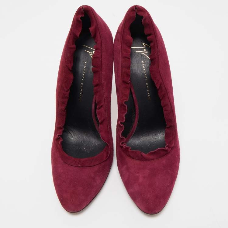 مملوكة مسبقًا Giuseppe Zanotti Red Suede Pumps Size 40