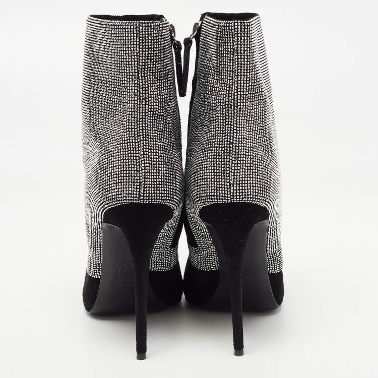 Pre Owned Giuseppe Zanotti Black/Silver Suede Studded Olinda Ankle Boots Size 37