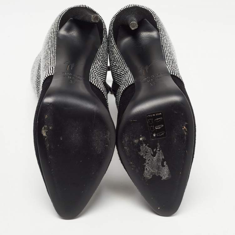 Pre Owned Giuseppe Zanotti Black/Silver Suede Studded Olinda Ankle Boots Size 37