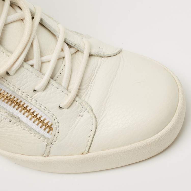 Pre Owned Giuseppe Zanotti White Leather Chain Detail Tumbled Wedge Sneakers Size 42