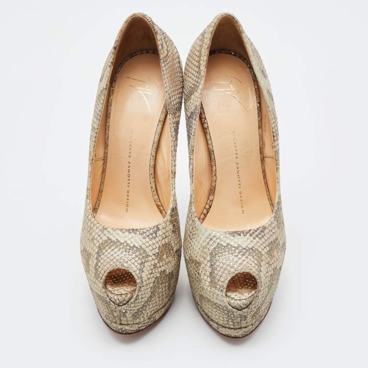 مملوكة مسبقًا Giuseppe Zanotti Green Python Embossed Leather Sharon Peep Toe Platform Pumps Size 38