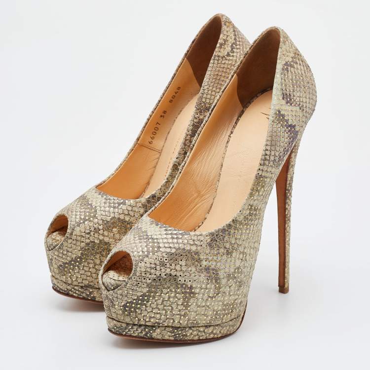 مملوكة مسبقًا Giuseppe Zanotti Green Python Embossed Leather Sharon Peep Toe Platform Pumps Size 38