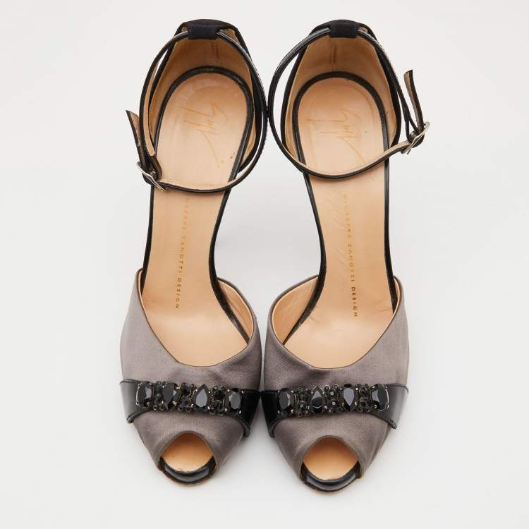 Pre Owned Giuseppe Zanotti Grey/Black Satin and Patent Leather Crystal Embellished Ankle Strap Sandals Size 37.5