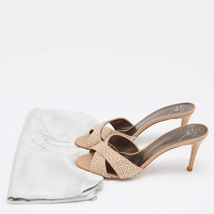 Pre Owned Giuseppe Zanotti Beige Suede Crystal Embellished Slide Sandals Size 40.5