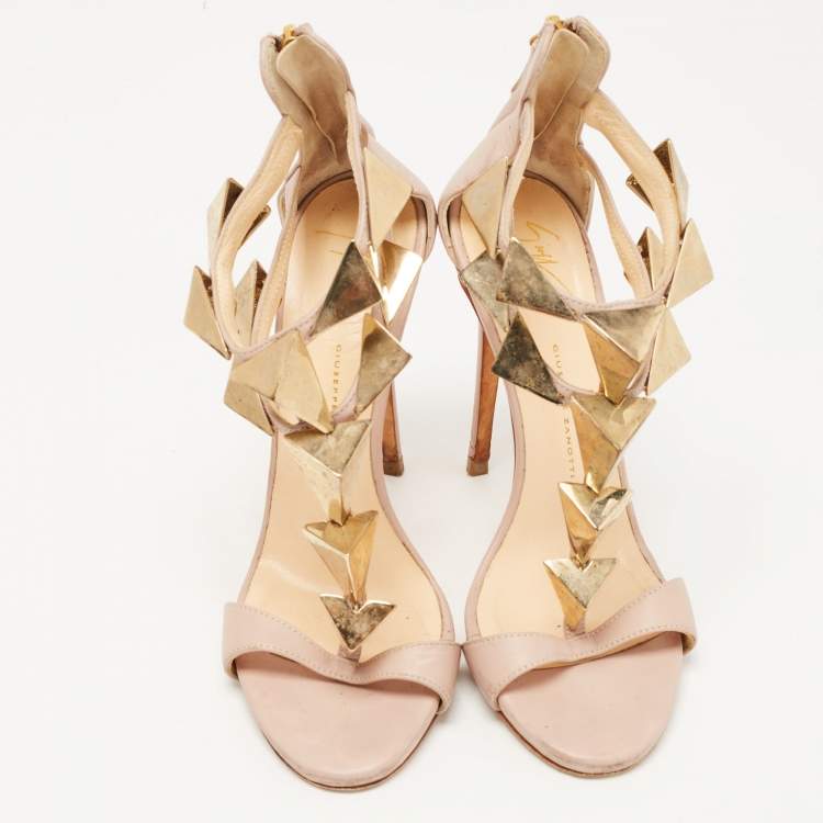 Pre Owned Giuseppe Zanotti Beige Leather Pyramid Studs Embellished Sandals Size 37