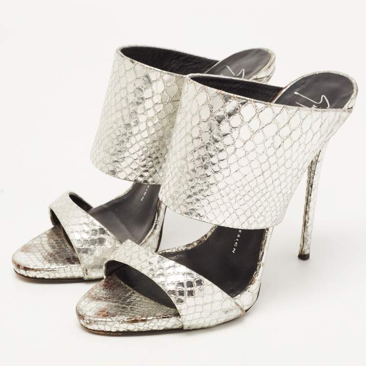 Pre Owned Giuseppe Zanotti Silver Python Embossed Leather Andrea Sandals Size 38.5
