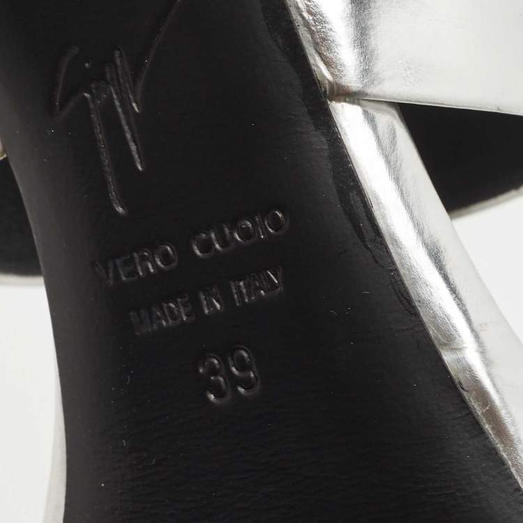 مملوكة مسبقًا Giuseppe Zanotti Metallic Silver Leather Andrea Mules Size 39