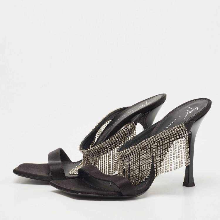 مملوكة مسبقًا Giuseppe Zanotti Black Satin Crystal Fringe Slide Sandals Size 38.5