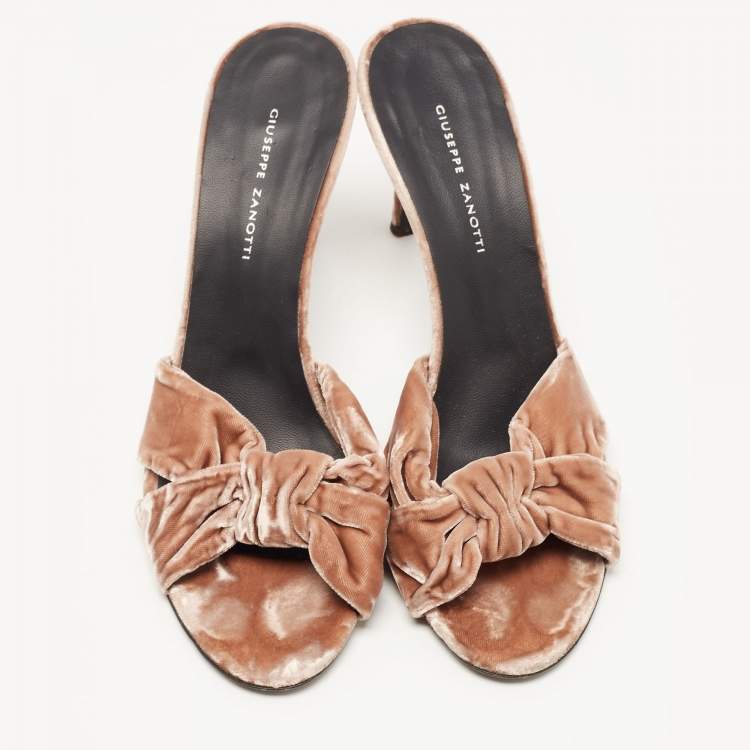 Pre Owned Giuseppe Zanotti Beige Velvet Knot Detail Slide Sandals Size 39