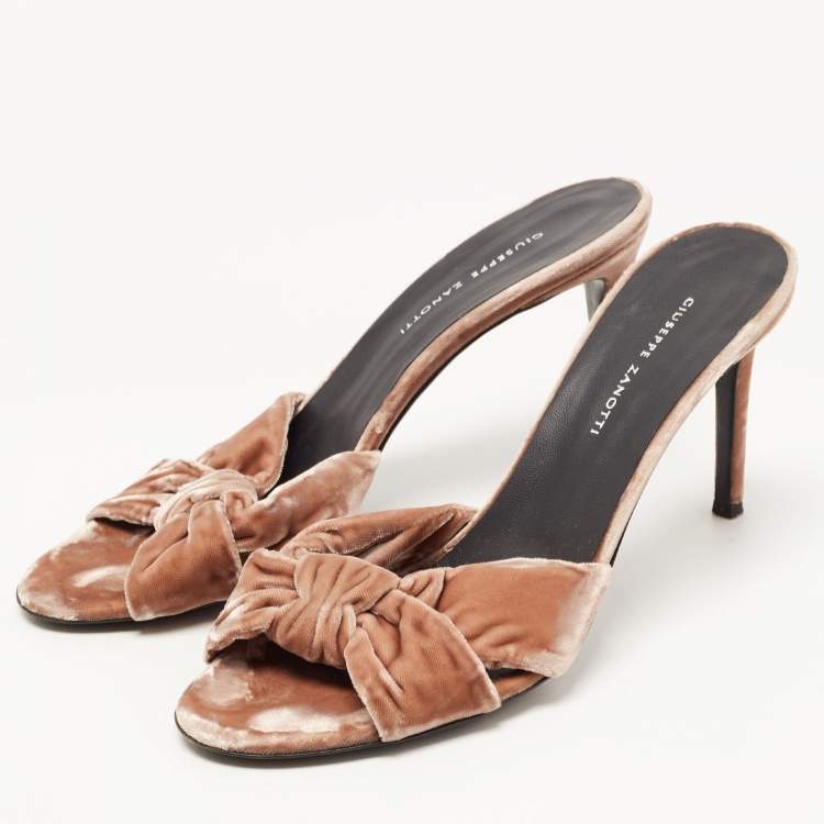 Pre Owned Giuseppe Zanotti Beige Velvet Knot Detail Slide Sandals Size 39