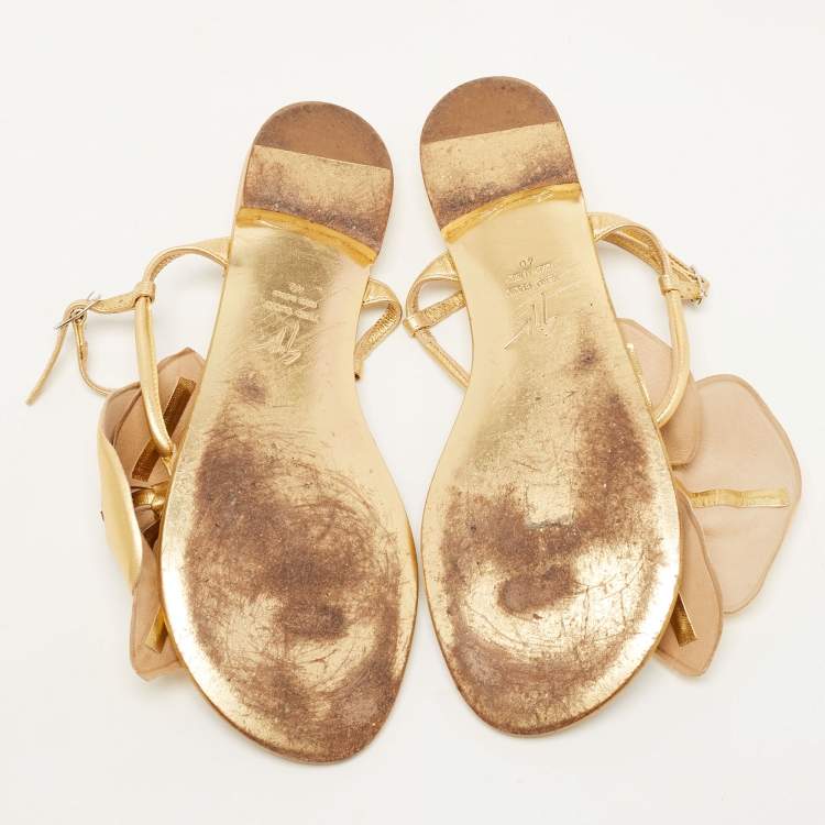 Pre Owned Giuseppe Zanotti Gold Leather Floral Applique Flat Sandals Size 40