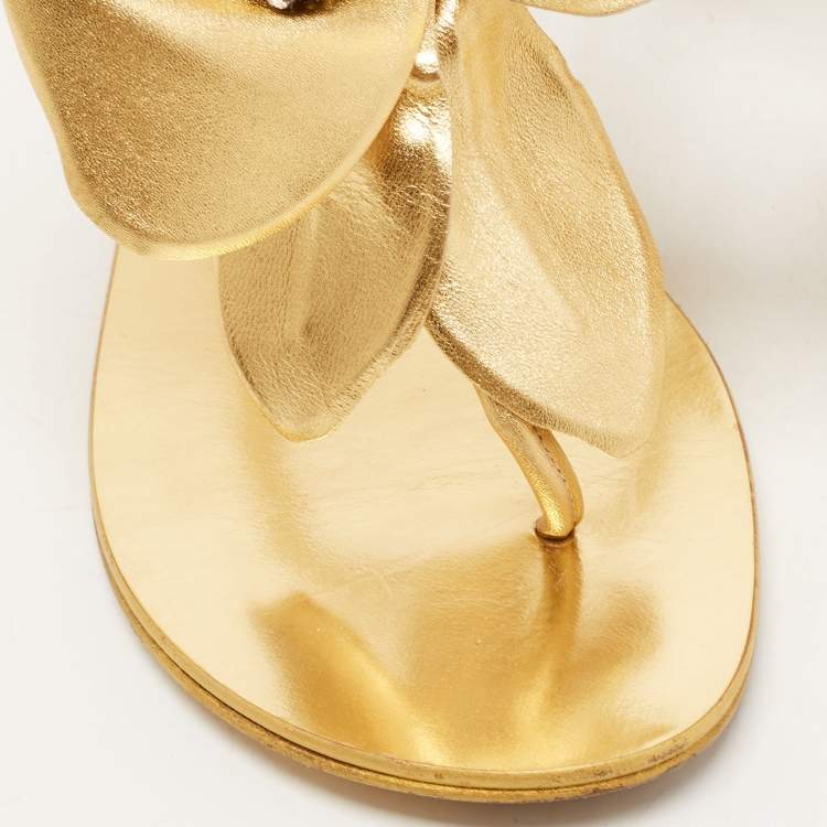 Pre Owned Giuseppe Zanotti Gold Leather Floral Applique Flat Sandals Size 40