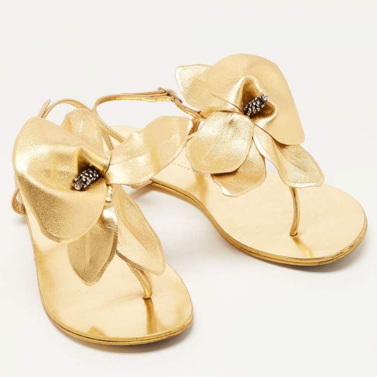 Pre Owned Giuseppe Zanotti Gold Leather Floral Applique Flat Sandals Size 40