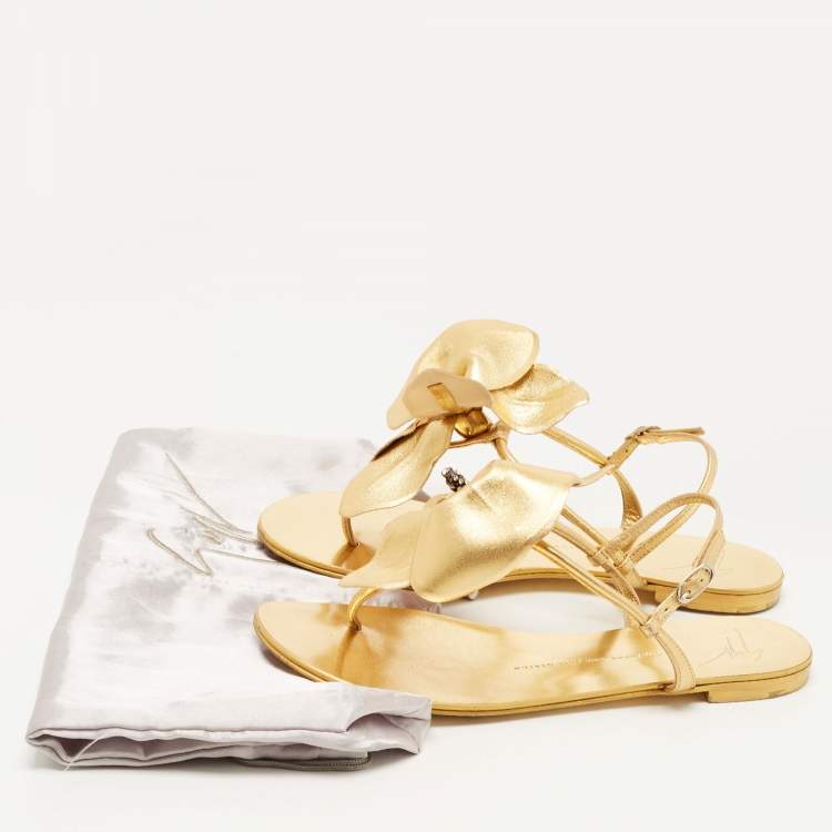 Pre Owned Giuseppe Zanotti Gold Leather Floral Applique Flat Sandals Size 40