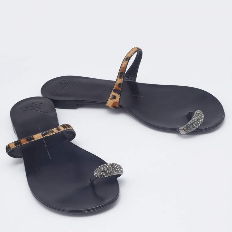 Pre Owned Giuseppe Zanotti Leopard Calfhair Crystal Embellished Toe Ring Flats Size 38.5