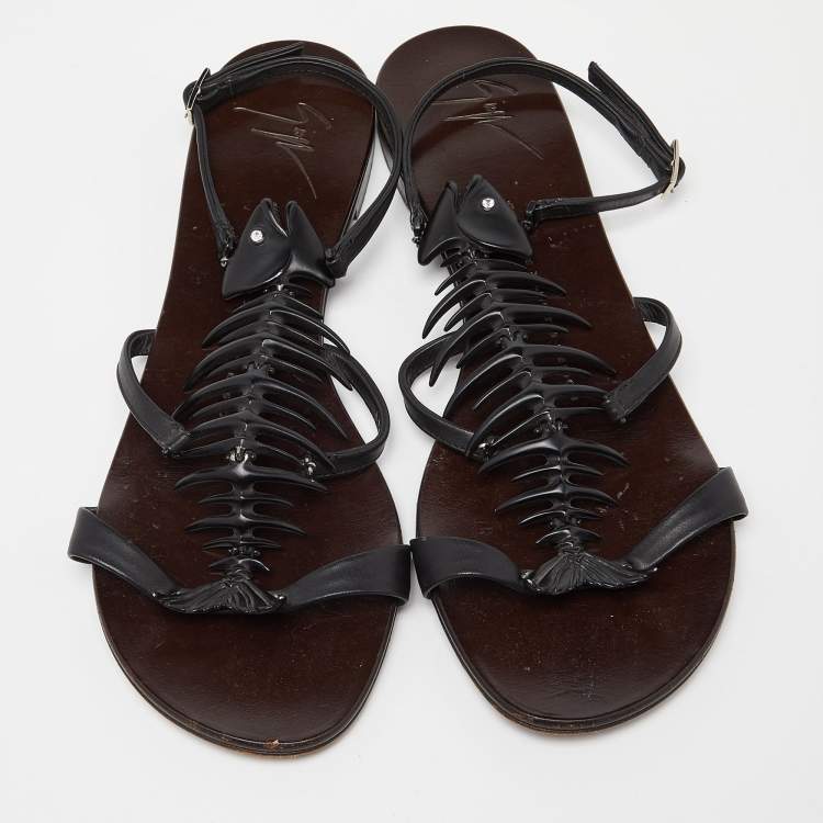 Pre Owned Giuseppe Zanotti Black Leather Fishbone Flat Sandals Size 38