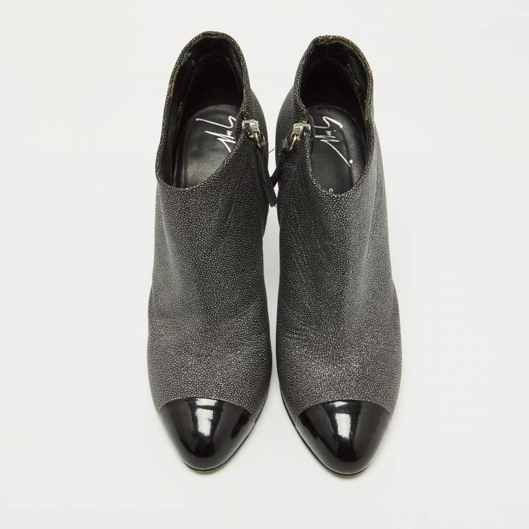 Pre Owned Giuseppe Zanotti Grey/Black Faux Leather and Patent Booties Size 36.5