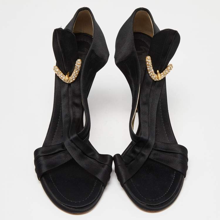 مملوكة مسبقًا Giuseppe Zanotti Black Satin Crystal Embellished Sandals Size 38