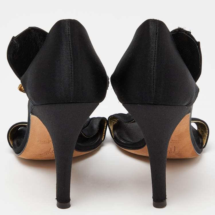 مملوكة مسبقًا Giuseppe Zanotti Black Satin Crystal Embellished Sandals Size 38