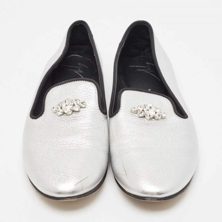 Pre Owned Giuseppe Zanotti Silver Leather Crystal Embellished Smoking Slippers Size 39 