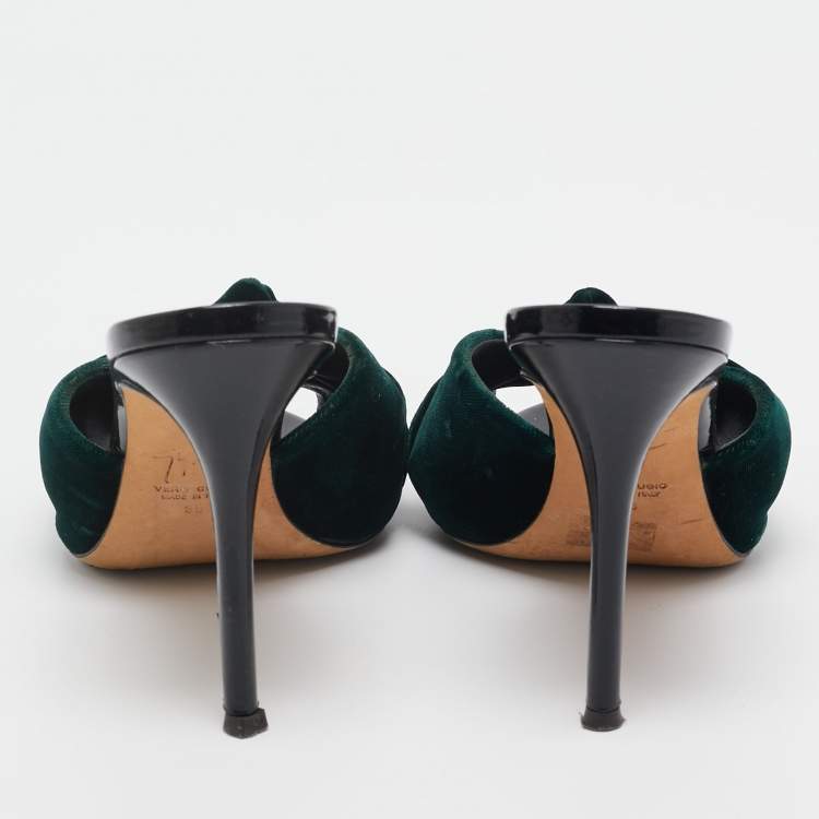 Pre Owned Giuseppe Zanotti Green Velvet Knot Slide Sandals Size 38