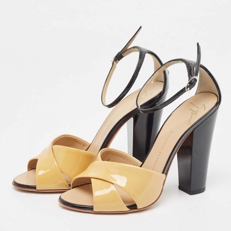 مملوكة مسبقًا Giuseppe Zanotti Beige/Black Patent Leather Cross Strap Open Toe Sandals Size 36