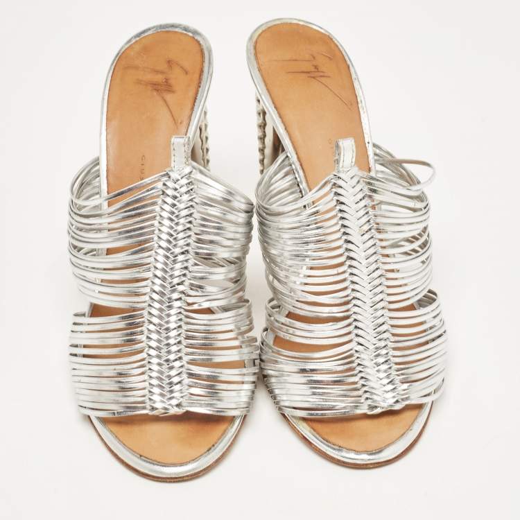 Pre Owned Giuseppe Zanotti Silver Leather Strappy Mules Size 35