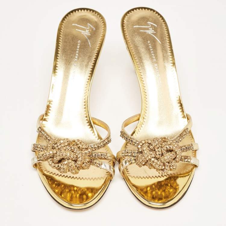 Pre Owned Giuseppe Zanotti Gold Patent Leather Knot Crystals Slip On Sandals Size 39