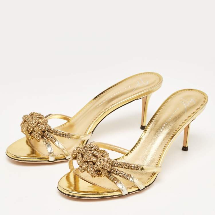 Pre Owned Giuseppe Zanotti Gold Patent Leather Knot Crystals Slip On Sandals Size 39