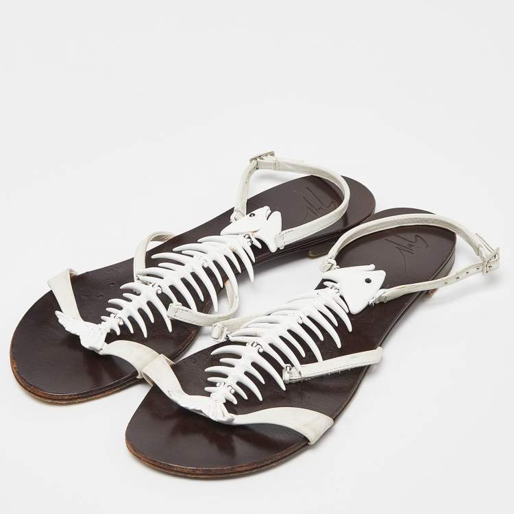 Pre Owned Giuseppe Zanotti White Leather Fishbone Ankle Strap Flat Sandals Size 38