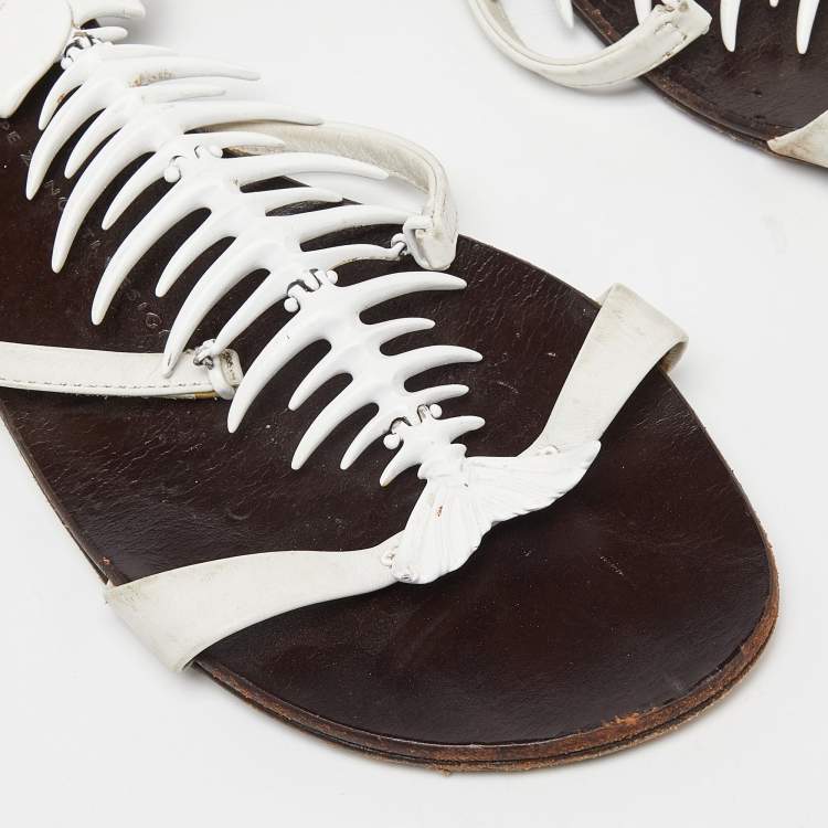 Pre Owned Giuseppe Zanotti White Leather Fishbone Ankle Strap Flat Sandals Size 38