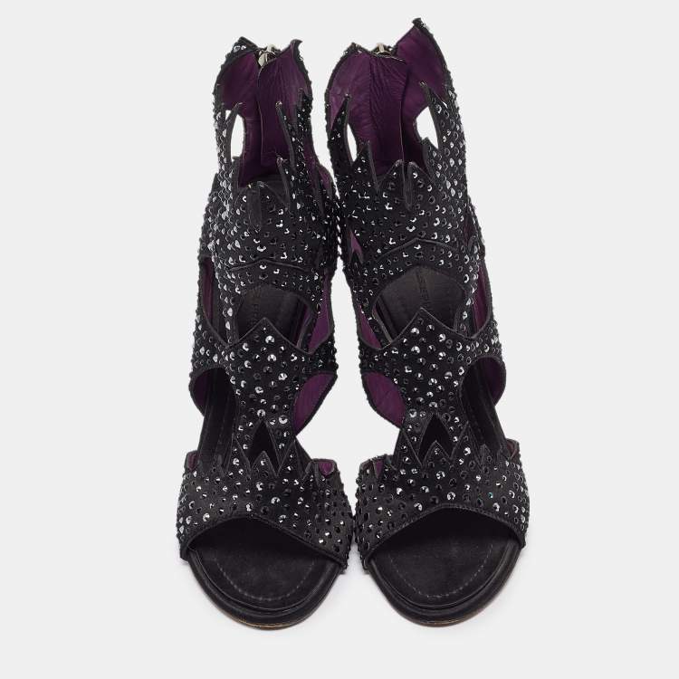مملوكة مسبقًا Giuseppe Zanotti Black Studded Satin Cut Out Sandals Size 39