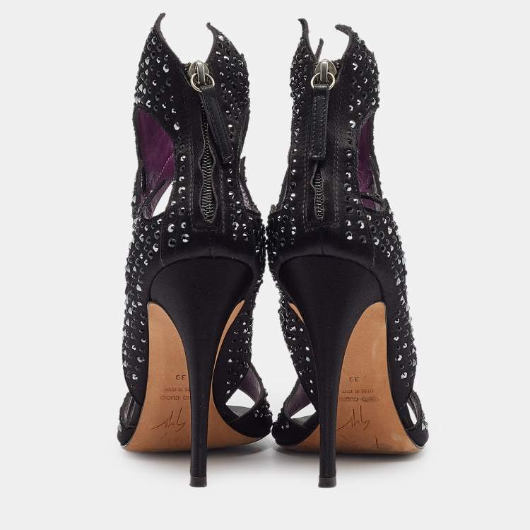 مملوكة مسبقًا Giuseppe Zanotti Black Studded Satin Cut Out Sandals Size 39